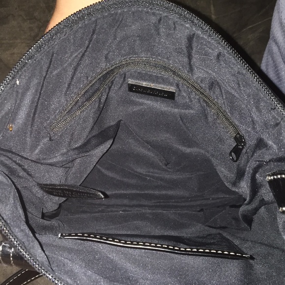 Black giani Bernini cross body bag - Picture 2 of 3